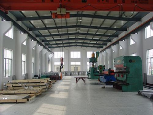 鄭州不銹鋼水箱廠(chǎng)生產(chǎn)車(chē)間